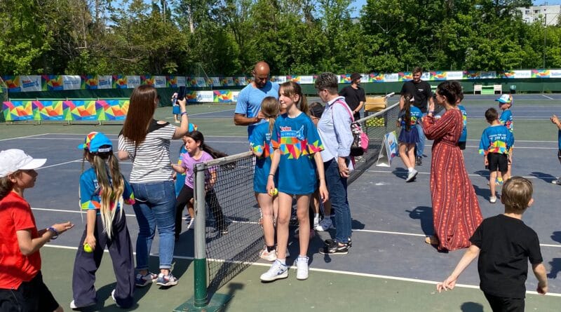 Marius Copil a fost prezent la Kids Day din cadrul Dr. Oetker Junior Trophy